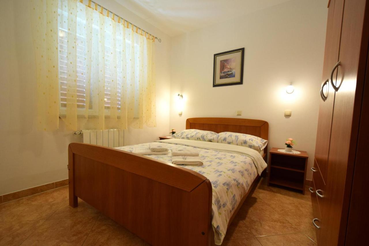 Apartments Rose Čižići Exterior foto
